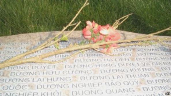 Nơi yên nghỉ của nhạc sĩ Dương Hồng Duyệt tại khu Tượng đài Thuyền nhân, thành phố Wetminster, Cali