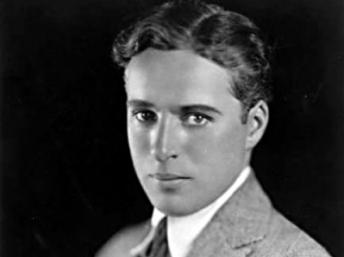 Charlie Chaplin lúc mới đến Mỹ lập nghiệp (charliechaplin.com)