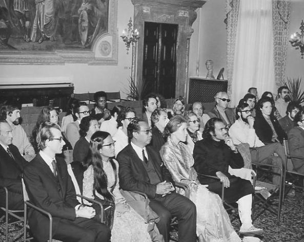 Trần Văn Khê và con gái Trần Thị Thủy Ngọc đang dự đại hội liên hoan nhạc tại Vicenza, Ý (1971) 