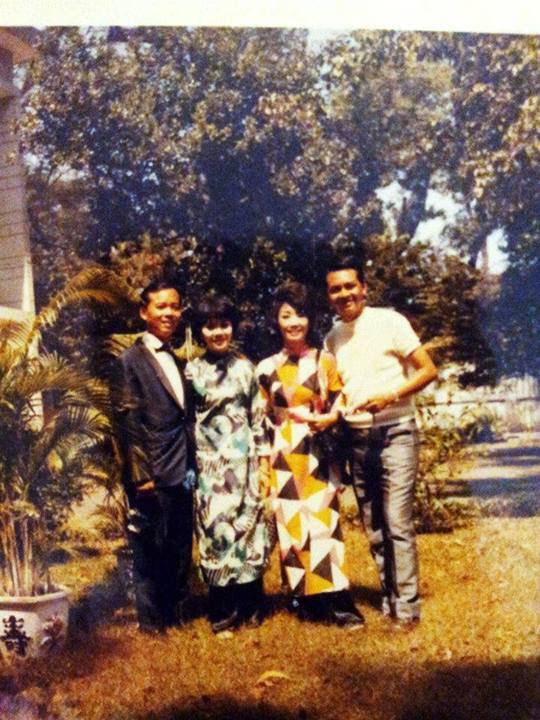 Hai anh em nhạc sĩ Đăng Hà (phải) và Đăng Tiến (trái).ở Sài gòn.